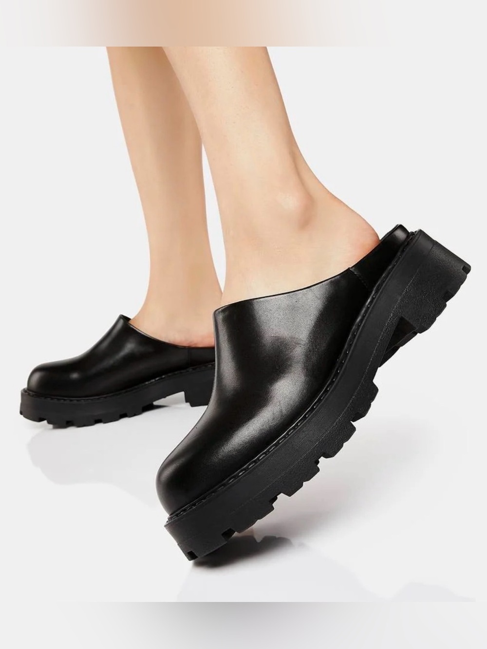 Vagabond Black Leather Cosmo 2.0 Mules